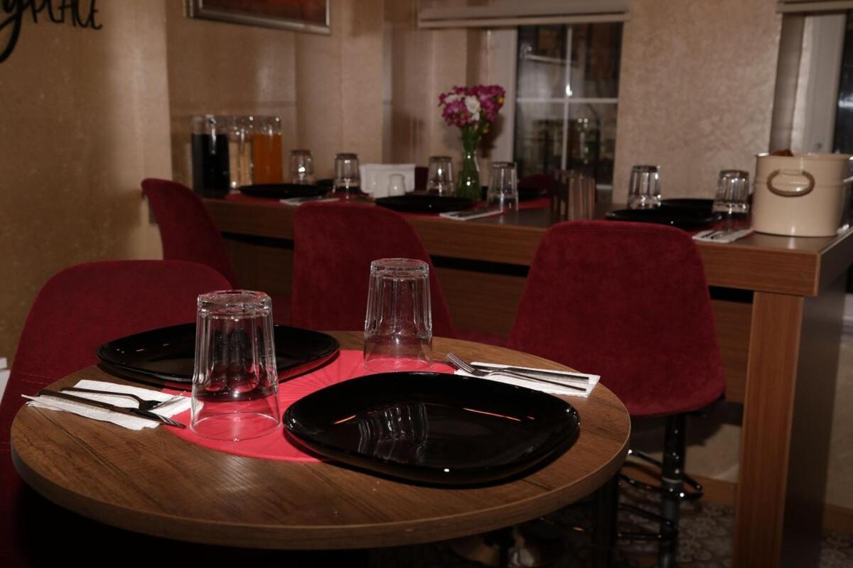 Taksim Heavenist Hotel Istanboel Buitenkant foto